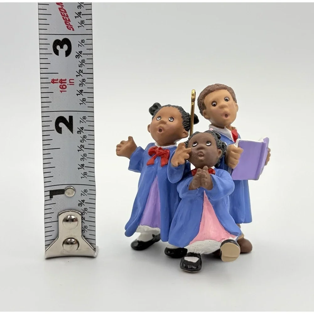 1999 Hallmark Keepsake Ornament Praise The Day Choir Children QX6799 Vintage